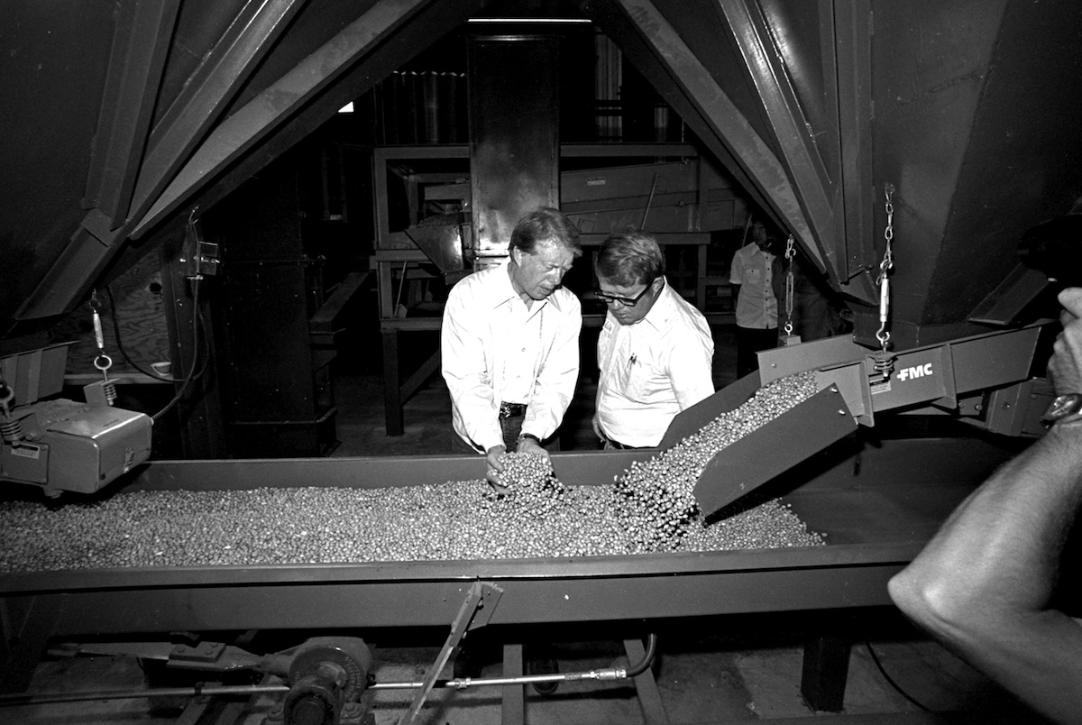 Jimmy Carter with brother Billy Carter, 09-18-1976