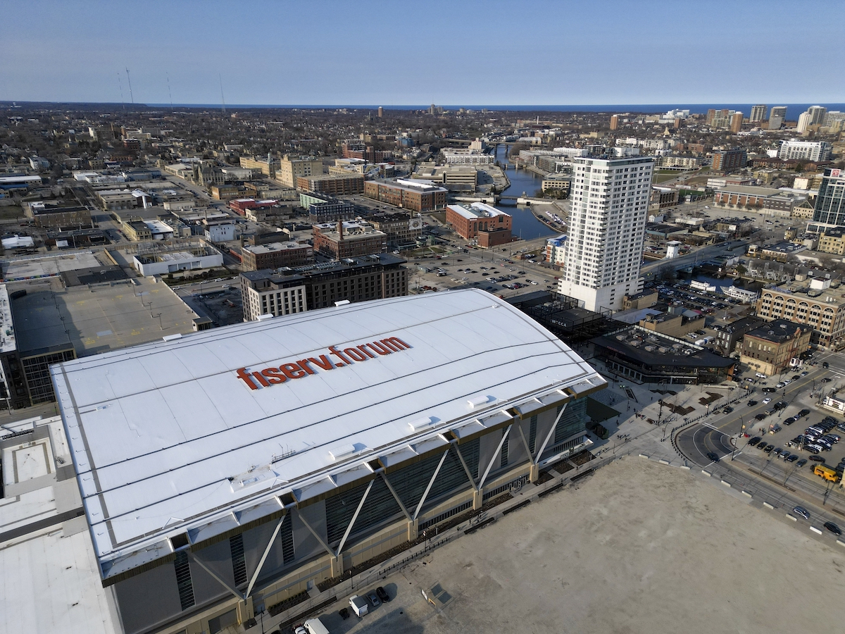 Milwaukee debate location