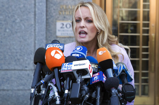 Español: Stormy Daniels 04/18/2016