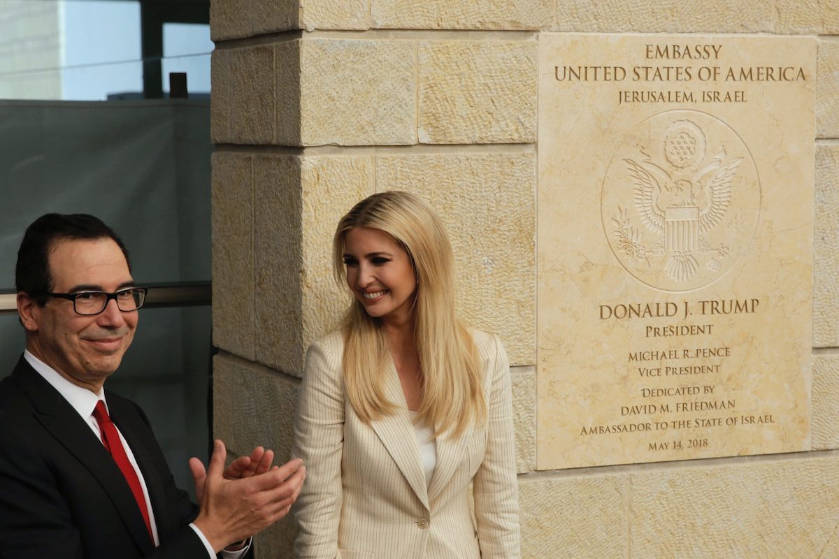 Photo embassy opening