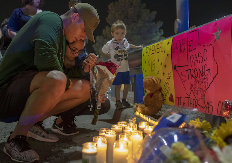 Mourners vigil El Paso