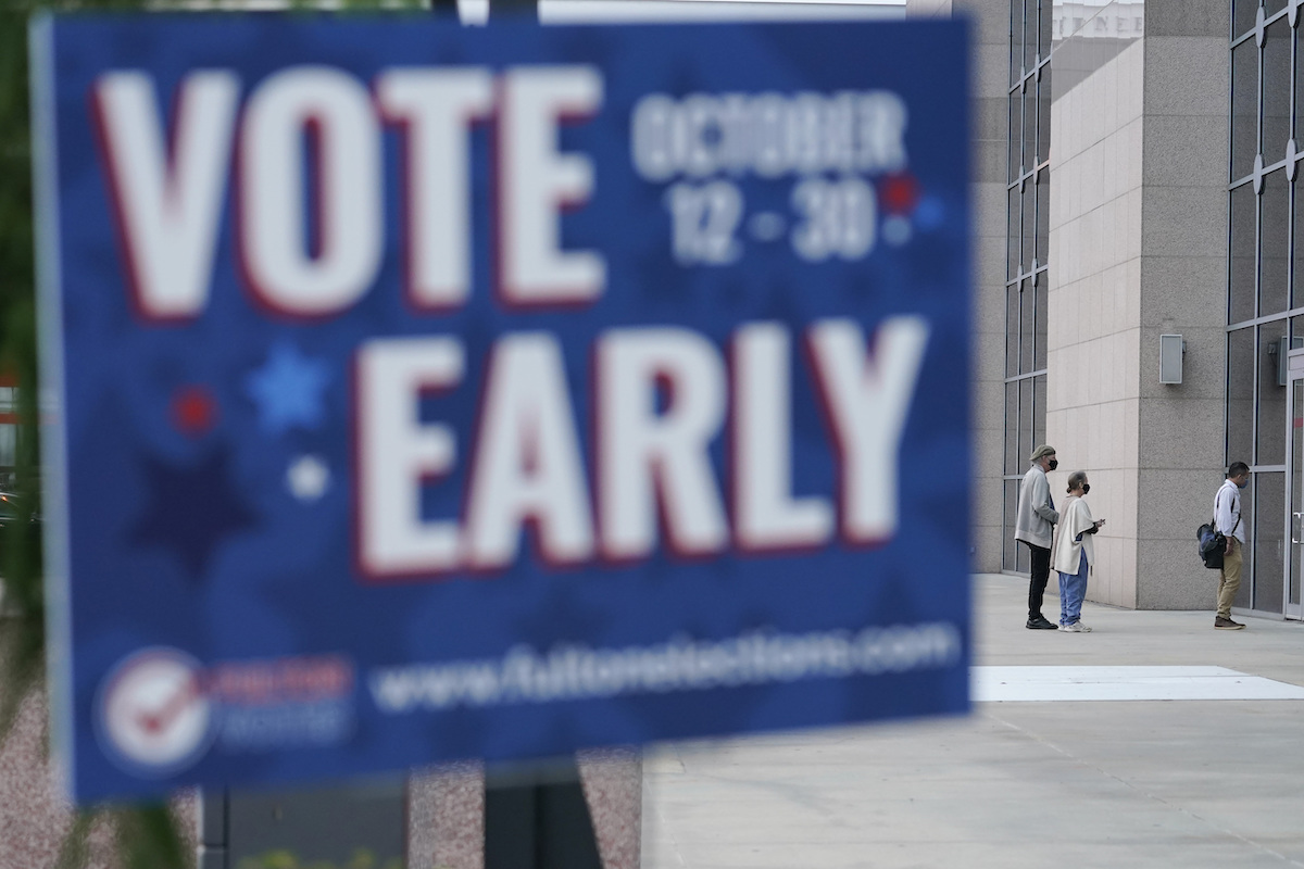 Georgia early voting sign with dates 2020