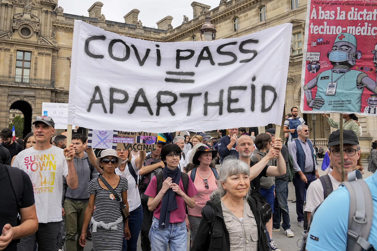 Anti-vaccine protesters in France