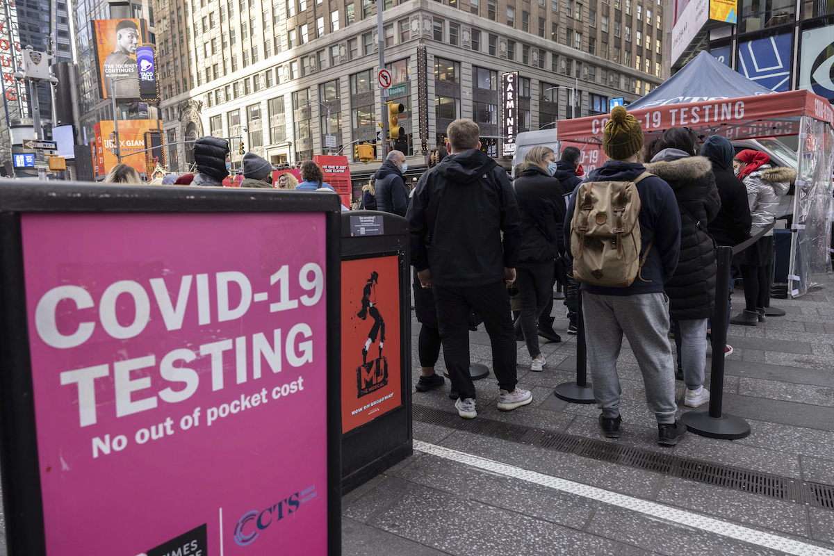 Covid testing line in New York 12-17-21