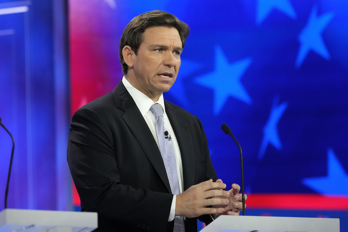 DeSantis en el debate republicano, 11-8-2023