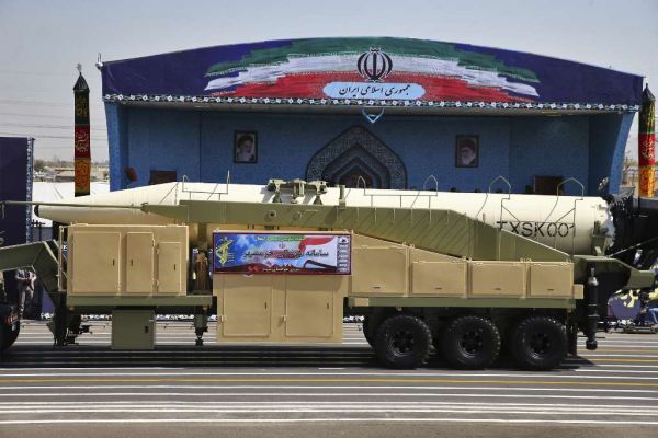 Iran missile parade