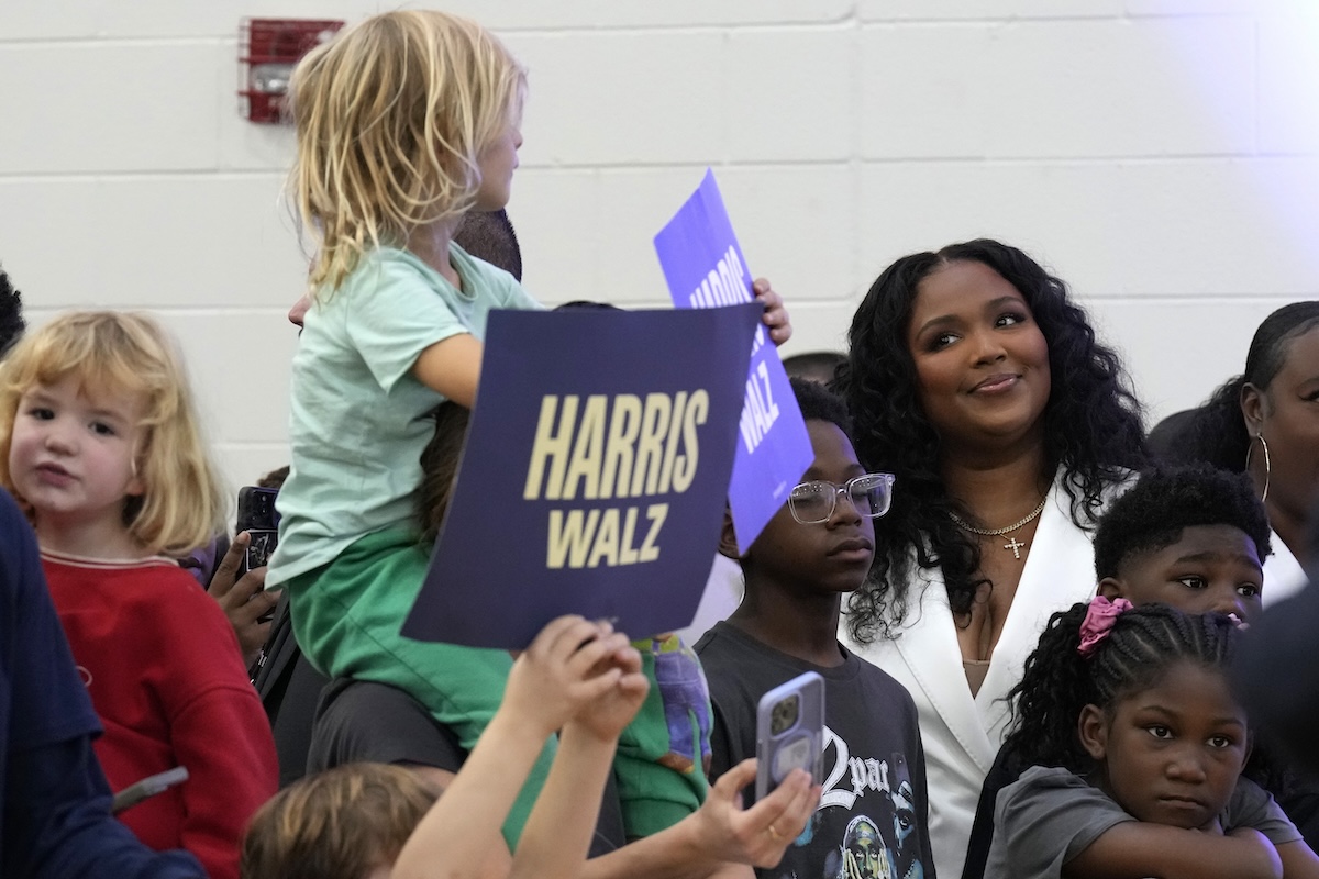 Lizzo at Harris campaign rally in Detroit 10-19-2024