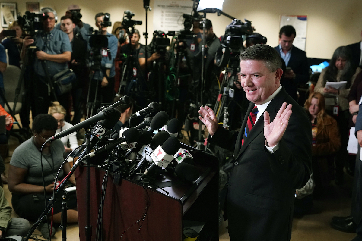 Maricopa County board chair Bill Gates explains vote counting 11-10-22