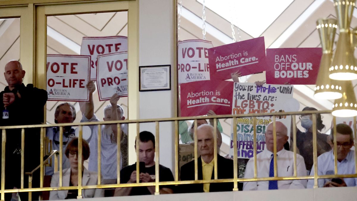 Abortion protesters in Raleigh, North Carolina, 5-16-2023