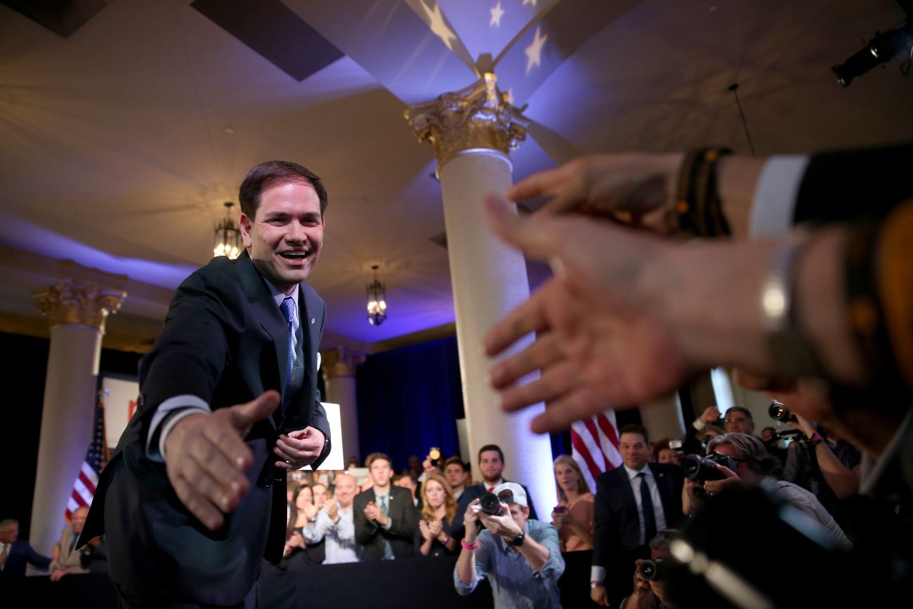 Rubio hand