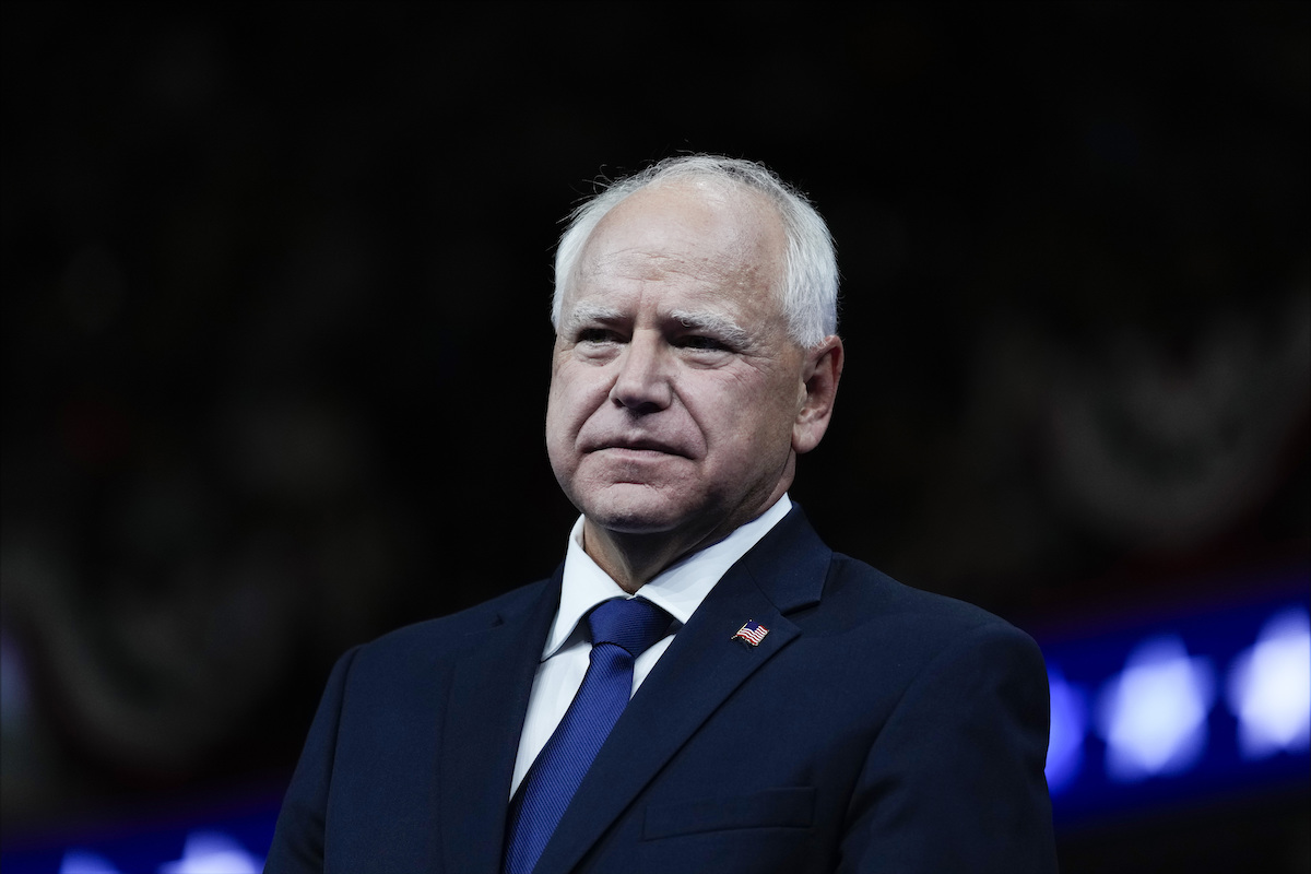 Tim Walz Filadelfia Acto Campana En Espanol, 8-6-2024