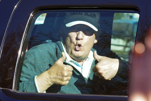 Trump golf thumbs up Virginia Nov. 8, 2020