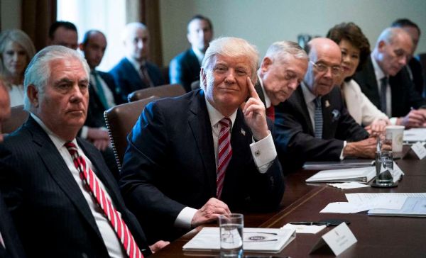 Trump cabinet image
