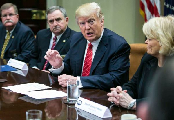 Trump meets sheriffs
