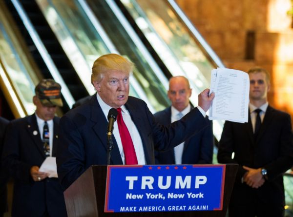 Trump photo at vets presser