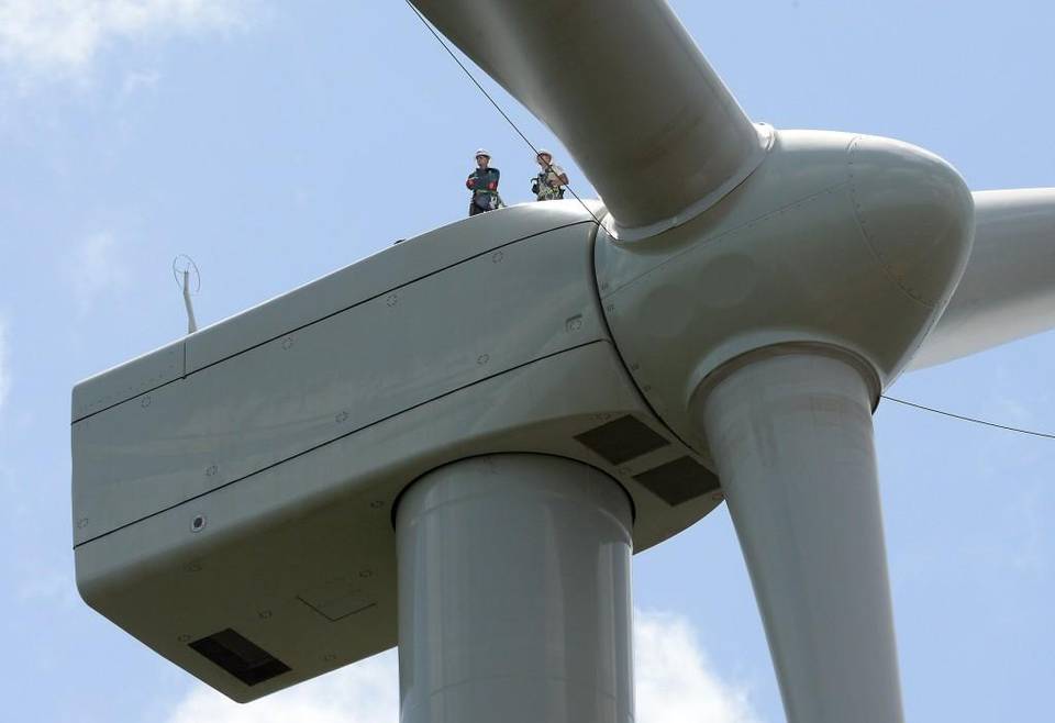 Wind farm turbine