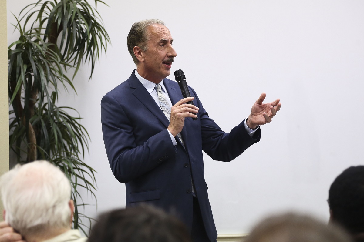 Baker at forum