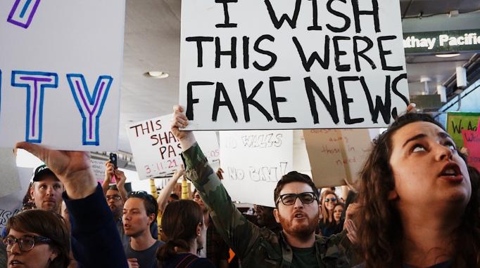Fake News sign