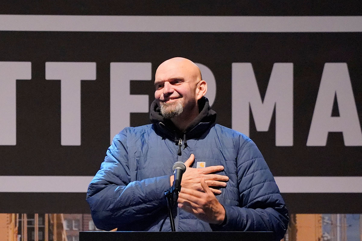Fetterman at Pittsburgh debate, Oct. 26, 2022