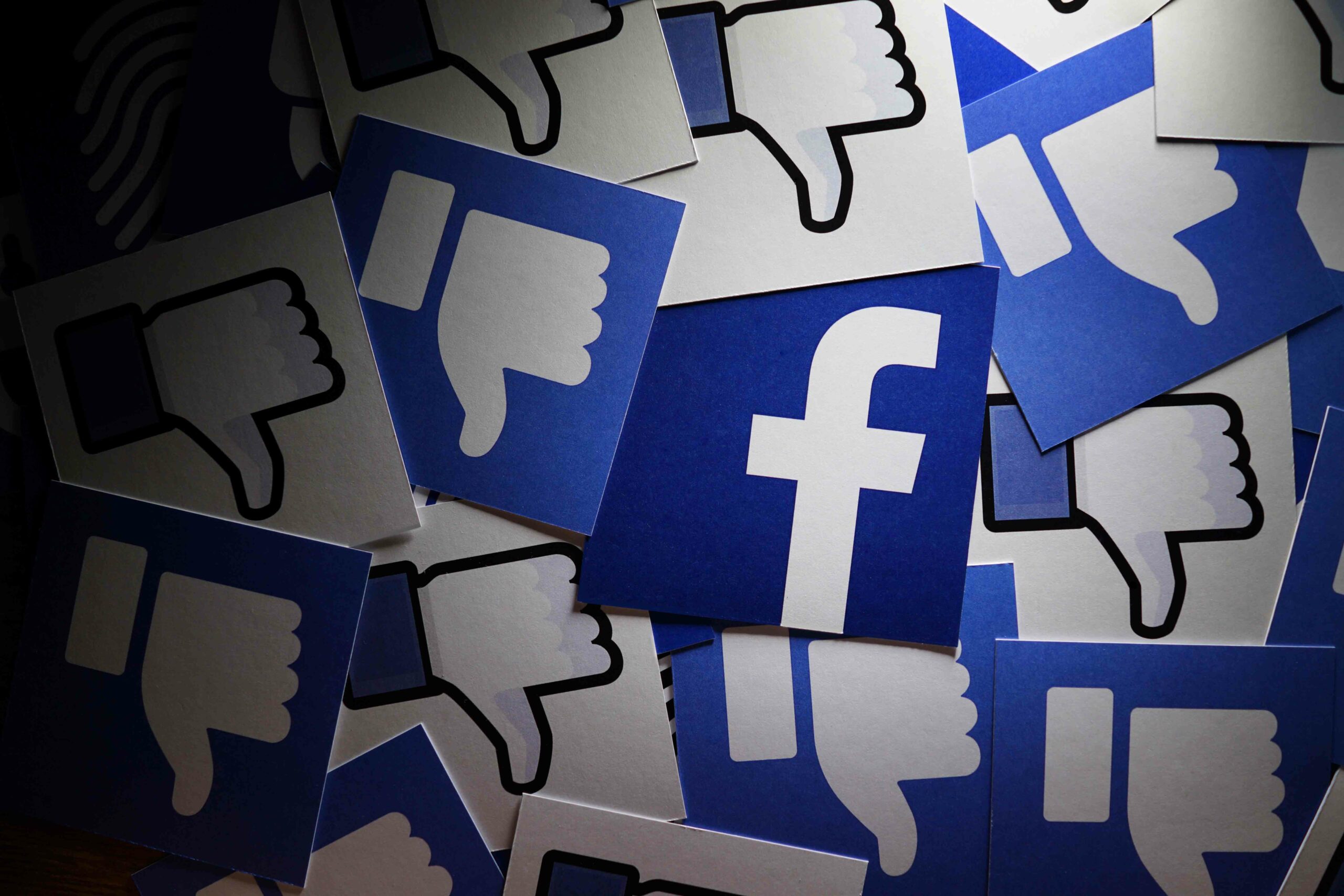 Facebook thumbs down