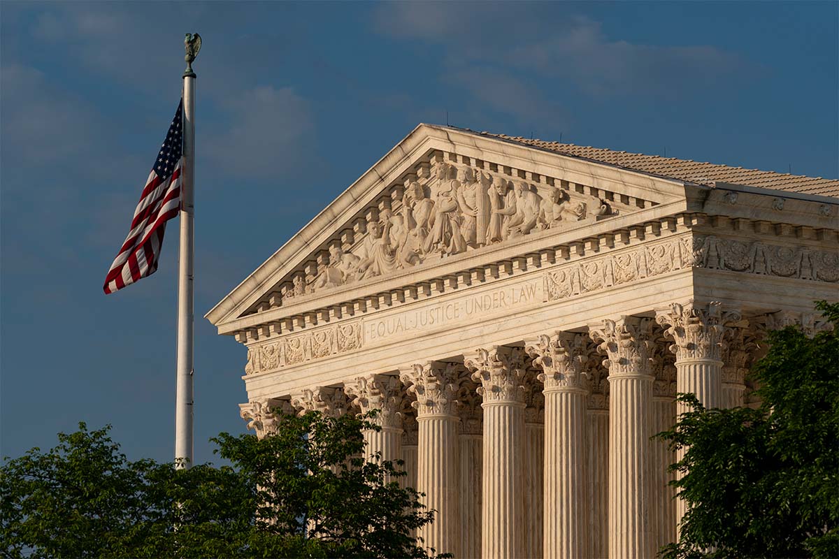 Supreme Court building in Washington, 5-4-2022