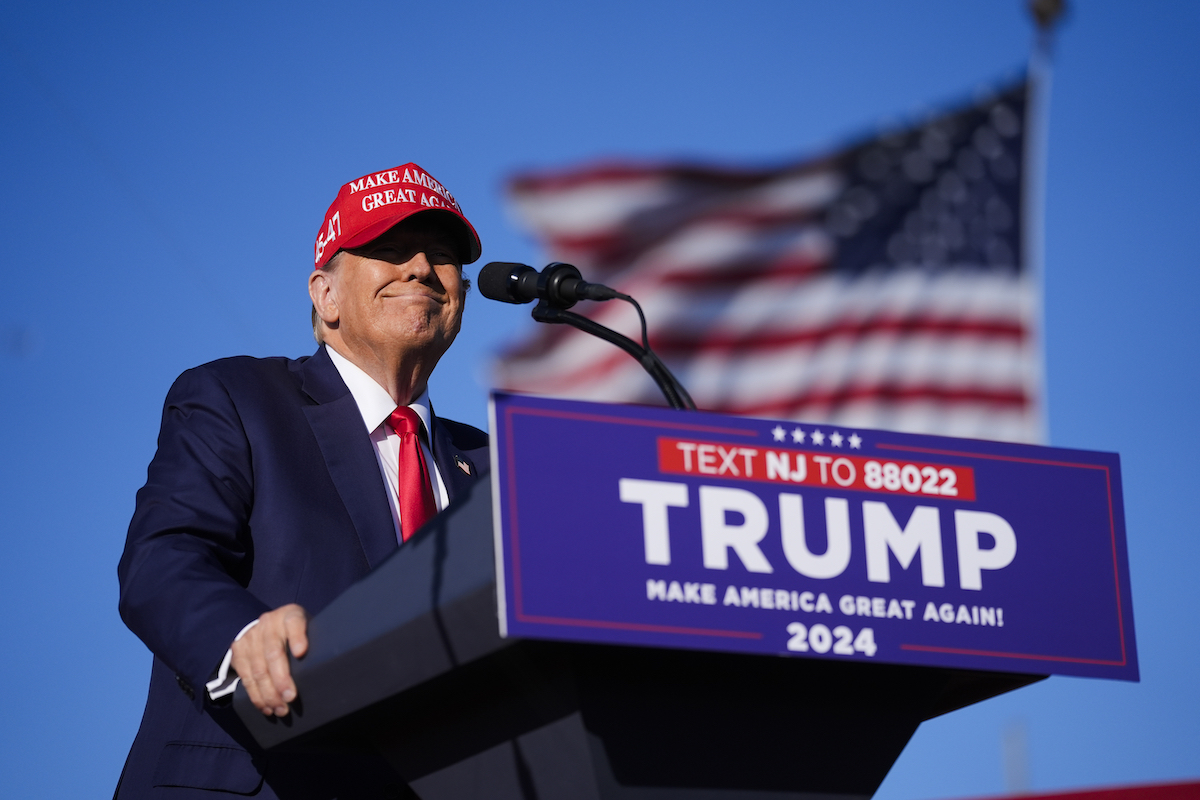 (En Español) Trump en un mitin el 11 de mayo de 2024