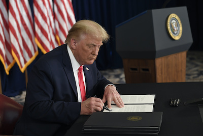 trump signing order