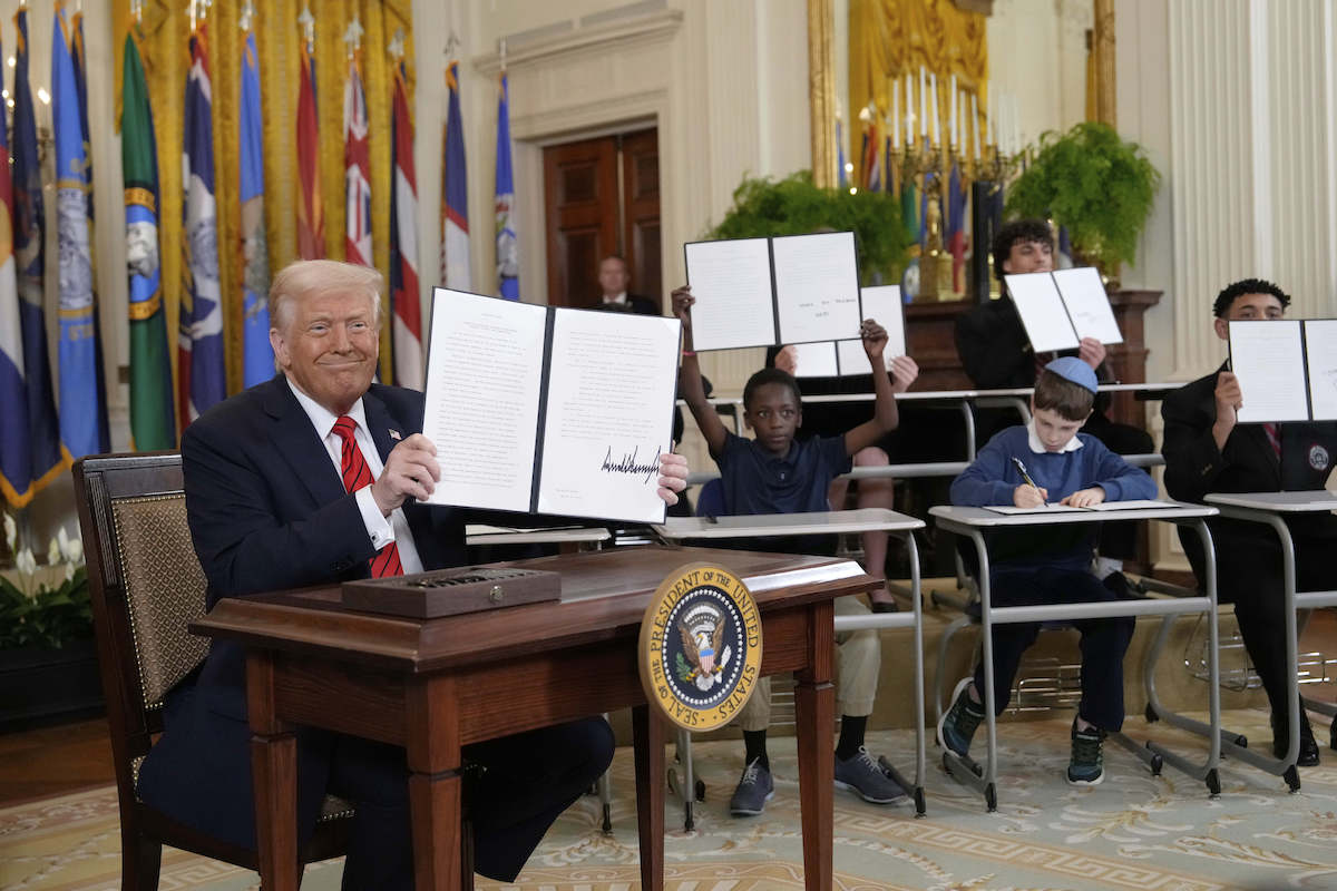 Trump signing executive order department education elimination