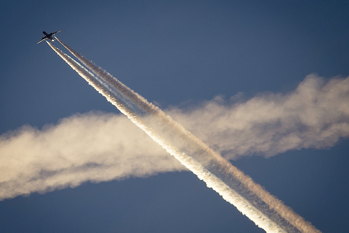 Art for KFF chemtrails story 10-20-25