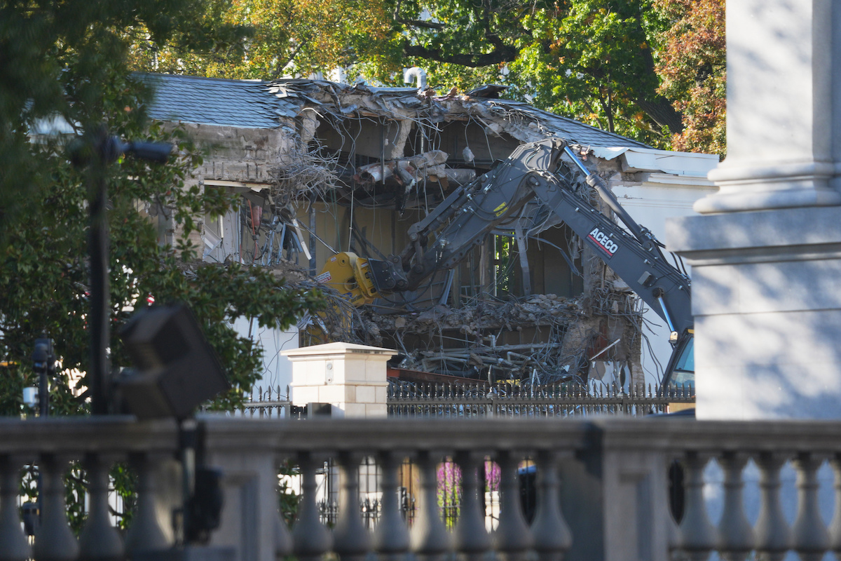 Demolition of the East Wing 10-20-25
