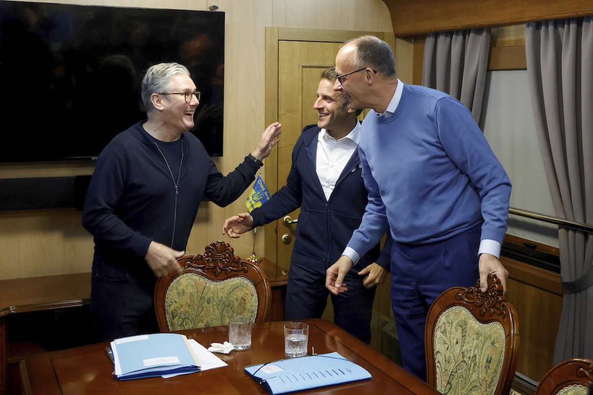 Macron, Starmer and Merz heading to Ukraine 05-09-2025
