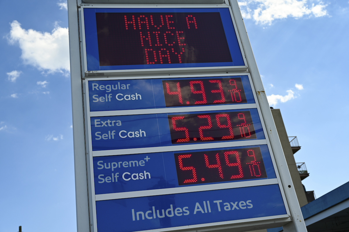 nyc gas prices 2022