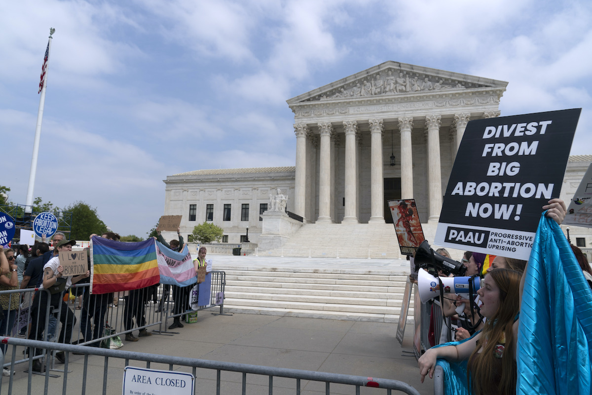 Scotus abortion protesters both sides 5-3-22