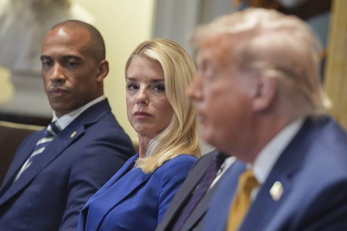 Pam bondi looking at trump jul 8 cabinet meet