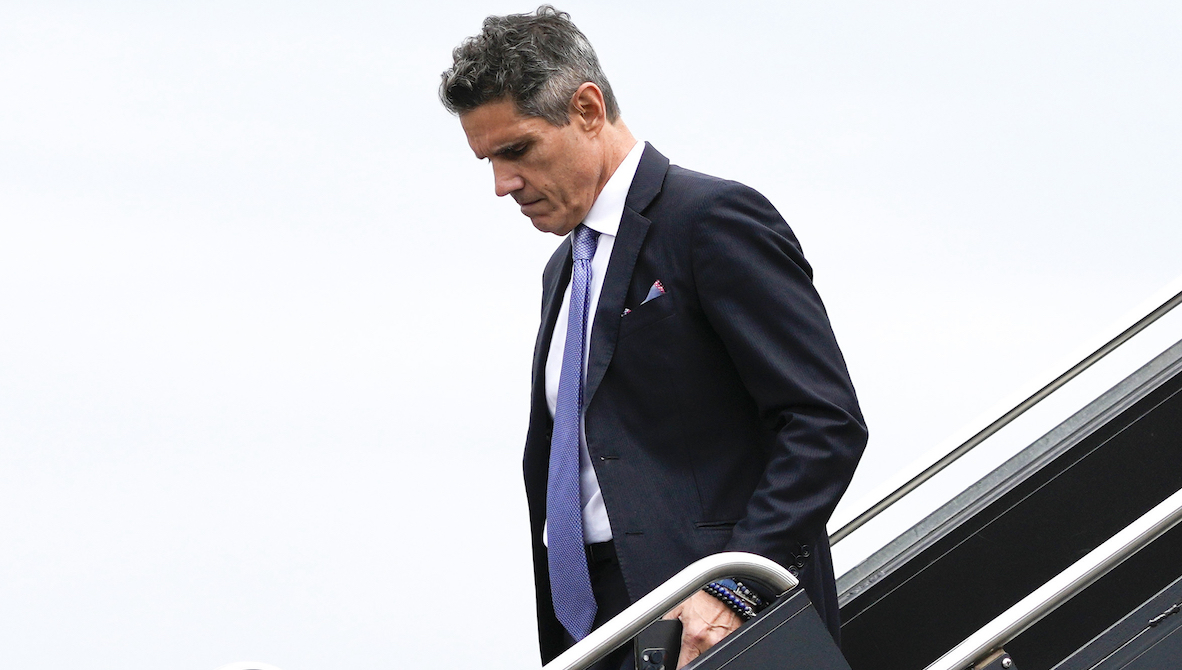 John Lauro on plane steps 2, 8-3-2023