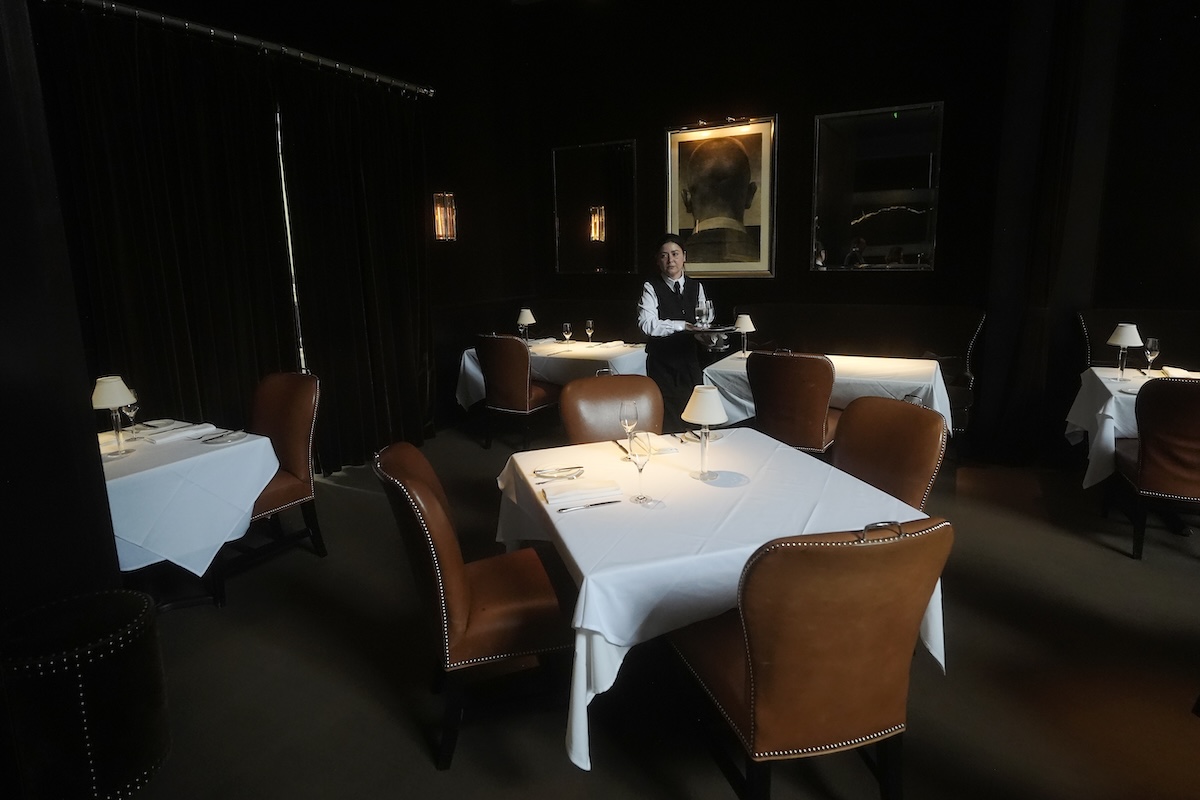 Server in a restaurant in San Francisco