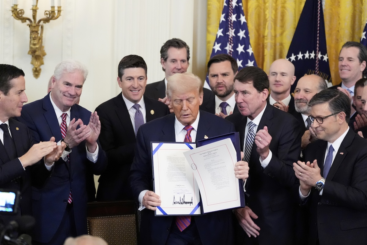 Trump signs GENIUS act regulating stablecoins