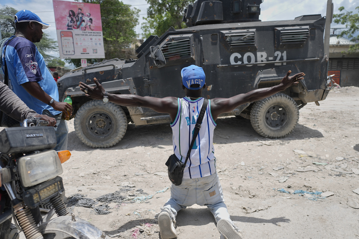 Haiti resident asks police to fight gangs 5-12-26