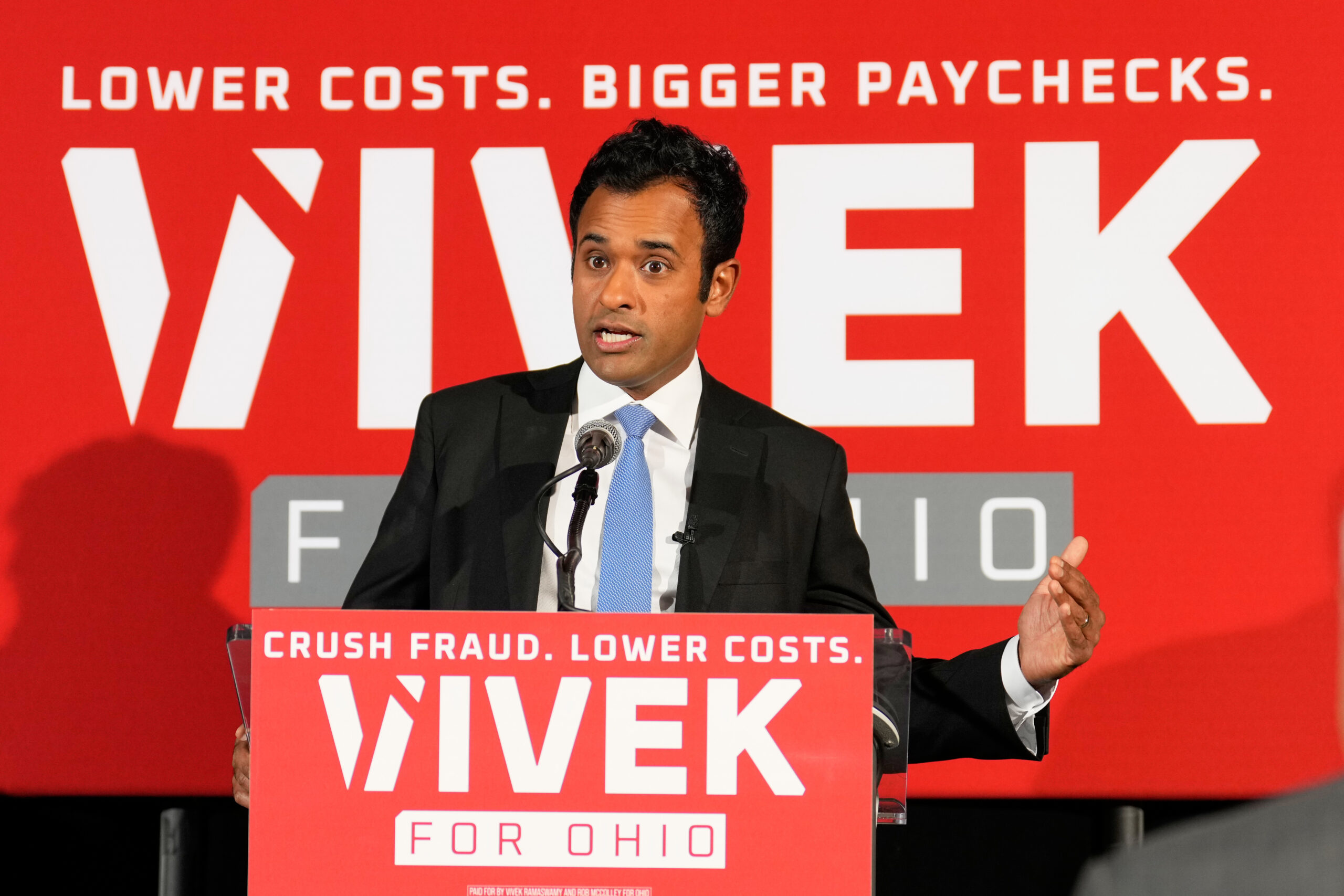 Ramaswamy promoted a failed Alzheimer’s drug, but did he profit from knowing it would fail?