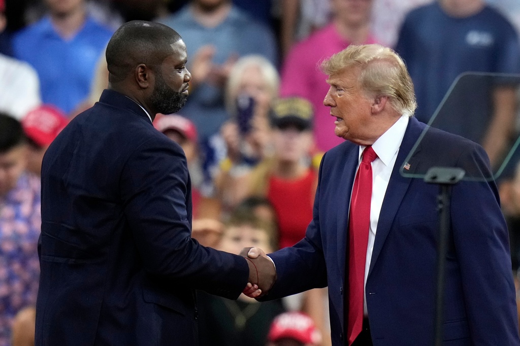 Fact-checking Trump, Donalds and Moody as they rally voters in Fort Myers, Florida